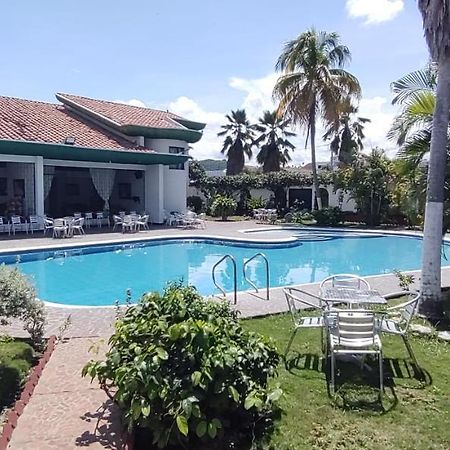 Casa Frasser Honda  Luaran gambar